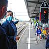 Ronald Heil, Projektleiter der Deutschen Bahn für die Elektrifizierung der Hochrhein-Strecke, informierte die Mitglieder des ...