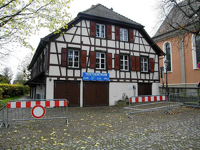 Im Testzentrum der Gemeinde können sich Einwohner wieder kostenlos testen lassen, wovon die Bürger regen Gebrauch machen.