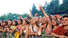 (Archivbild von 2022) Sie wollen ihren Spaß haben: Das Campus-Festival zieht vor allem Besucherinnen und Besucher unter 35 Jahren an. ...