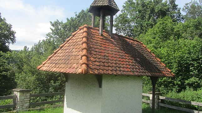 Die Spuren der Brandstiftung an der Immendinger Josefskapelle sind inzwischen beseitigt. Dafür haben sich örtliche Handwerksbetriebe ...
