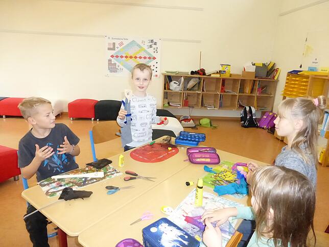 In Riedöschingen sind die Grundschüler begeistert beim Fredericktag dabei.