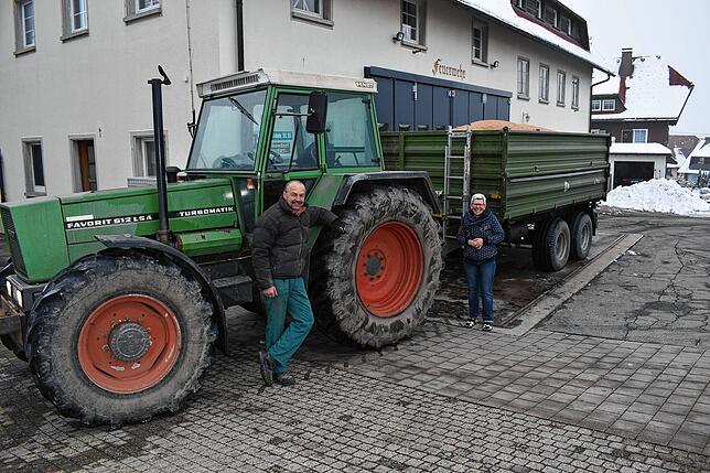 Cornelia Ziller betreut seit 20 Jahren die einzige öffentliche Gemeinde-Waage in Birkendorf. Zu ihren Stammkunden gehört Landwirt ...