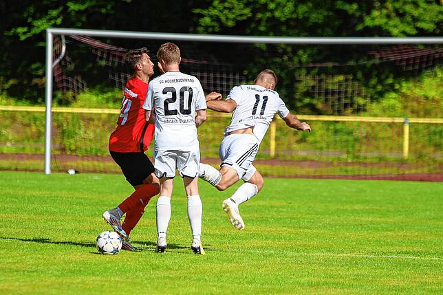 Bild 5: FC 08 Bad Säckingen gewinnt 4:1 gegen die SG Höchenschwand – und wir haben Bilder!