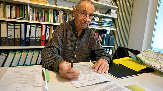 Paul Fundel ist Architekt im Ruhestand, der sich mit großem Engagement dafür einsetzt, dass die Geschichte Friedrichshafens auch in ...