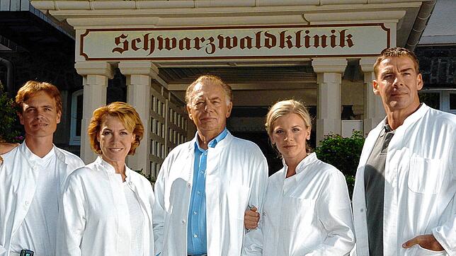 Die Schwarzwaldklinik: Bis zu 28 Millionen Zuschauer saßen damals in Deutschland vor den Bildschirmen, wenn Alexander Wussow (von ...