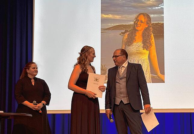 Bild 15: Große Feier: Der Abiball des sozialwissenschaftlichen Gymnasiums Bad Säckingen