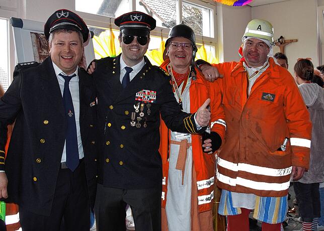 Bild 9: Bilder vom Weilheimer Narrengericht: Fasnet in voller Farbenpracht erleben
