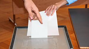 Die unechte Teilortswahl ist auch in Herdwangen-Schönach abgeschafft, nachdem die Einwände von Berthold Baumann gegen den Beschluss von ...