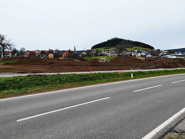 Das Geduldspiel hat ein Ende, die Archäologen sind abgezogen. Die Erschließung des Neubaugebiets Hondinger Straße in Fürstenberg hat ...