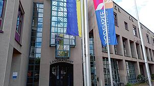 Das Landratsamt Konstanz: Für die AfD zieht ein neuer Kreisrat als Nachrücker in das Gremium ein. Mehrere Kandidaten für das Mandat ...
