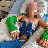 Der damals Neunjährige verletzte sich beim Sturz schwer und musste ins Spital.