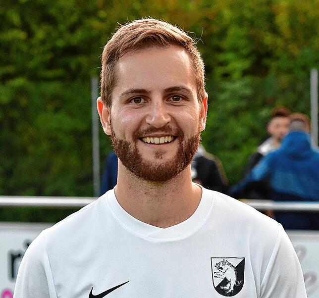 Felix Uhl (28) lebt in Rechberg und hat im Ludwig-Desiderato-Stadion auch mit Fußball begonnen. Als Jugendspieler war er drei Jahre bei ...