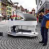 Natalie und Arsen Arutsiunau musizieren am Marktplatz.
