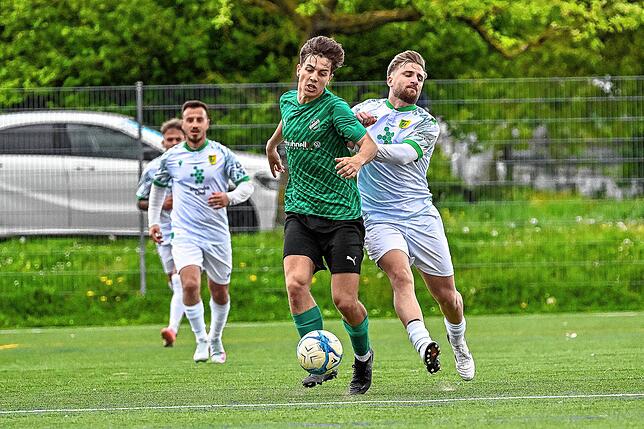 Bild 2: FC Zell gewinnt Pokal-Viertelfinale beim SV Herten mit 1:0 – wir haben Fotos!