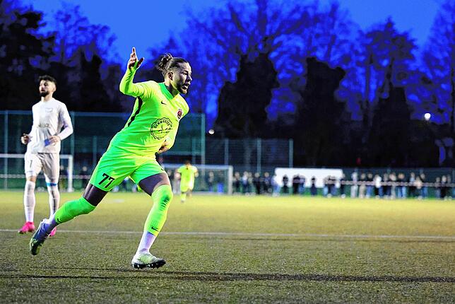 Bild 18: Unsere große Bildergalerie vom Landesliga-Spitzenspiel zwischen dem ESV Südstern und dem TSV Singen