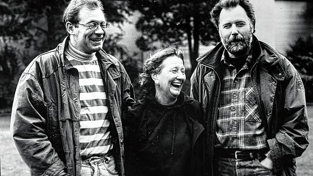 1984 zogen die Grünen gleich in Fraktionsstärke in den Singener Gemeindrat ein. Unser Bild zeigt von links: Michael Hübner, Helga Nowak ...