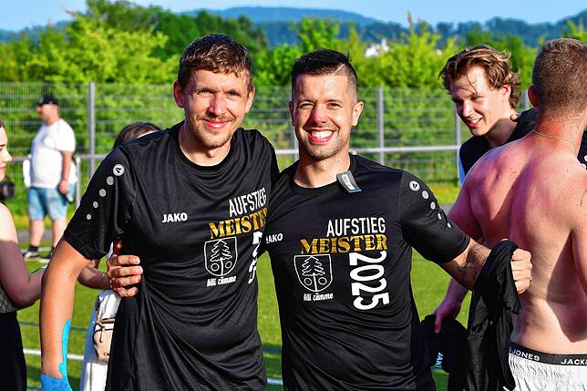 Bild 9: SV Obersäckingen feiert den Aufstieg in die Kreisliga A – und wir haben Fotos!