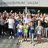 Realschule adieu: Schüler, Lehrer und Ehemalige versammelten sich am 14. Juli vor dem Bildungszentrum in Salem zu einem ...