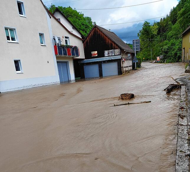 Land unter in Grimmelshofen: Der Ortsteil von Stühlingen am Hochrhein ist ebenfalls von Hochwasser nach Starkregen betroffen