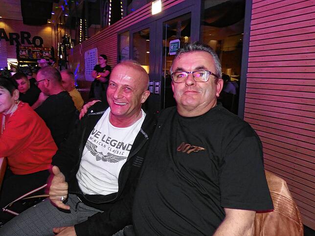Bild 14: Das begeisterte Publikum beim Büttenabend der Narrenzunft Bohnenviertel in Hohentengen a.H.