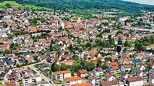 Markdorf ist ein beliebter Wohnort im Bodenseehinterland. Das wird sich auch auf die Neubewertung der Grundsteuersätze auswirken. In ...