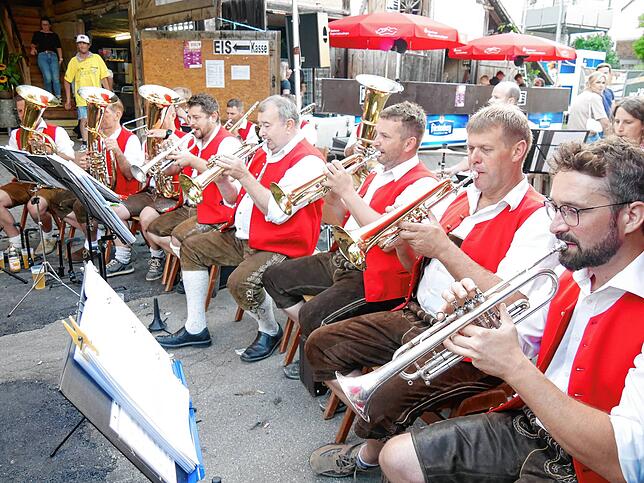 Bild 43: So schön war es auf dem Scheunenfest in Schlatt am Randen