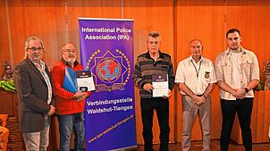 Wahlen und Ehrungen bei der internationalen Polizeivereinigung IPA, Verbindungsstelle Waldshut-Tiengen (von links): Joe Weidner, ...