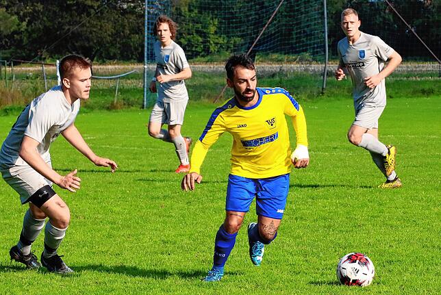 Bild 10: Der TuS Stetten siegt beim FV Degerfelden deutlich mit 7:1 &ndash; und wir haben die Bilder!