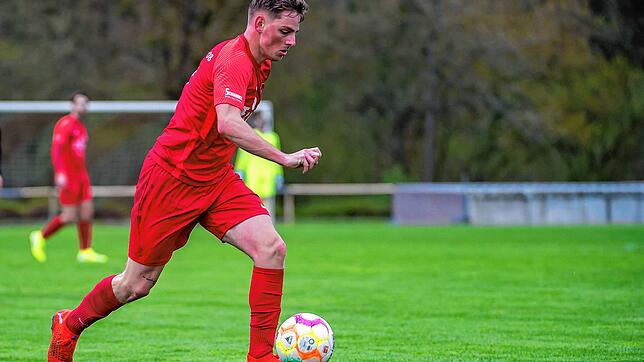 Nicht zu stoppen: Urs Isele hatte mit drei Toren großen Anteil am 4:1-Sieg des lFC Tiengen 08 II gegen den FC Weizen.