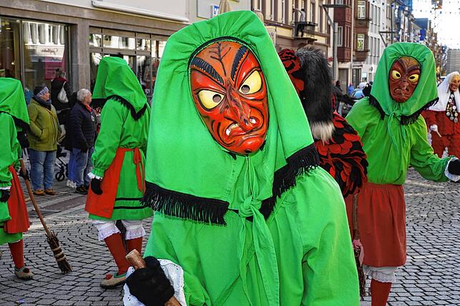 Bild 16: Glonkis, Butzesel und Hexen: Die Fasnet ruft