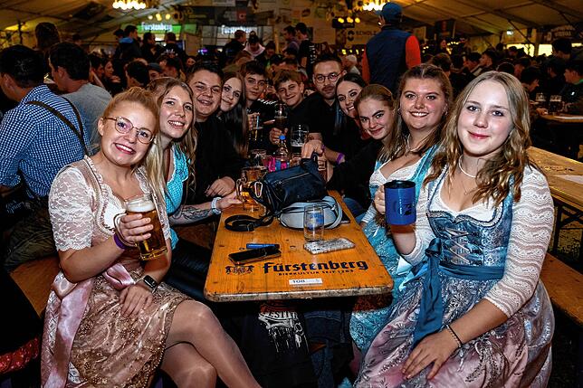 Bild 18: Kreiserntedankfest Brigachtal: Partyabend mit den Jungen Fidelen und Ob8Blech