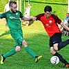 Der Ball rollt: Der SV Rheintal &ndash; hier beim Endspiel 2019 mit Dennis Leute (links) gegen Thomas Wehrle vom FC Hochrhein &ndash; ...