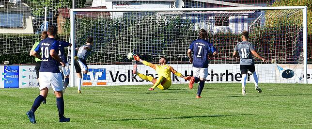 Bild 26: VfB Waldshut feiert schmeichelhaften 3:2-Sieg gegen Bosporus FC Friedlingen &ndash; und wir haben die Bilder!