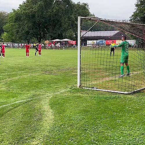 Strafstoßtor zum 4-2 durch Simoes
