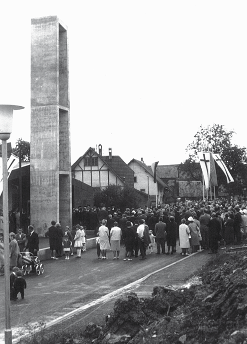 Bild 7: Spatenstich und Einweihung der Auferstehungskirche: Eine Zeitreise in die 1960er Jahre von Dogern