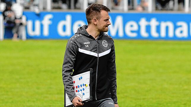 Trainer Steffen Kautzmann und der FC Radolfzell feierten einen 4:1-Erfolg über den FC Königsfeld.