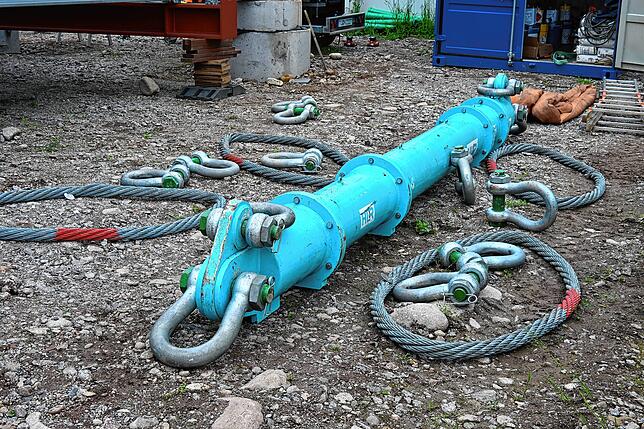 Bild 11: Brückenbau mit Nervenkitzel: Der Einbau der Neuwiesenbrücke für die Pendlerradroute P2