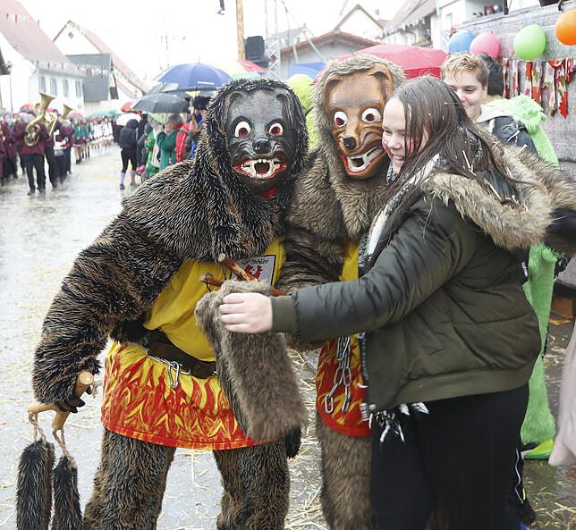 Bild 1: Bilder zum großen Narrentreffen in Pfohren (2)