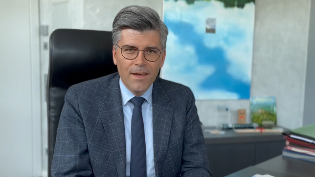Landrat Martin Kistler bei seiner Bewerbung für den Vorsitz des Dachverbands der Dialekte in Baden-Württemberg.