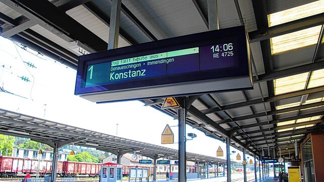 Nichts ging in Richtung Konstanz: Wegen des Lokführerstreiks waren am Mittwoch und Donnerstag die Verbindungen der Schwarzwaldbahn von ...