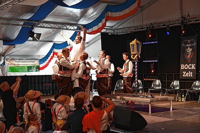 Bild 42: Bilder von der Bockverlosung