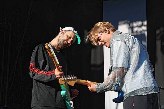 Bild 23: Festivalsommer startet – Fans feiern ausgelassen beim Campus-Festival