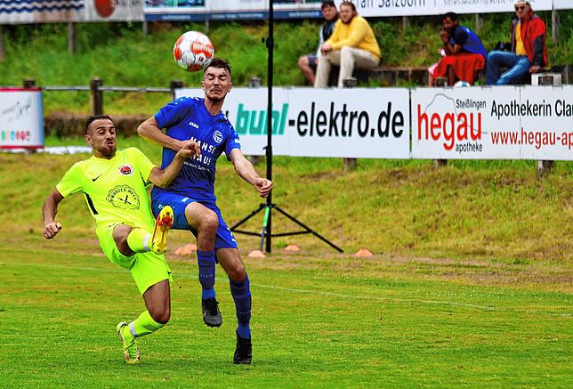 Bild 3: Die besten Bilder der Landesliga-Auftaktpartie Zwischen dem FC Radolfzell und dem TSV Singen