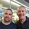 Irica Guran (links) und Erol Karaosmanglu starten im Pop-up-Store. Bild: Guy Simon