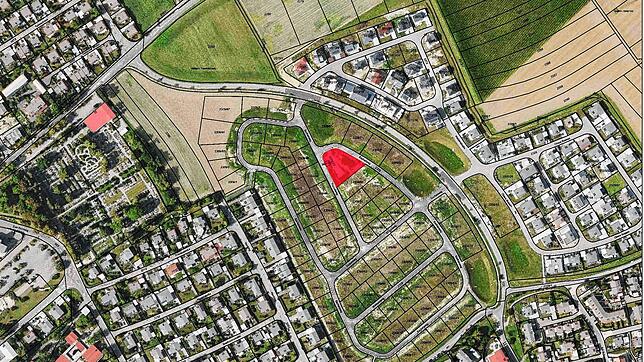 Das rot eingezeichnete Feld ist der Standort für den Kinderspielplatz im Baugebiet Dreißigste Garb.