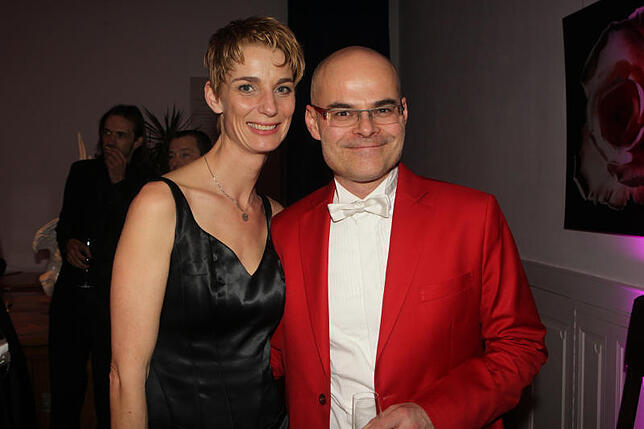 Er hielt die Traurede: Moderator Tobias Bücklein, hier mit Ehefrau Tanja Adamski.