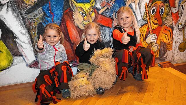 Fasnet ist toll! Dieser Überzeugung sind (von links): June, Mila und Lia.