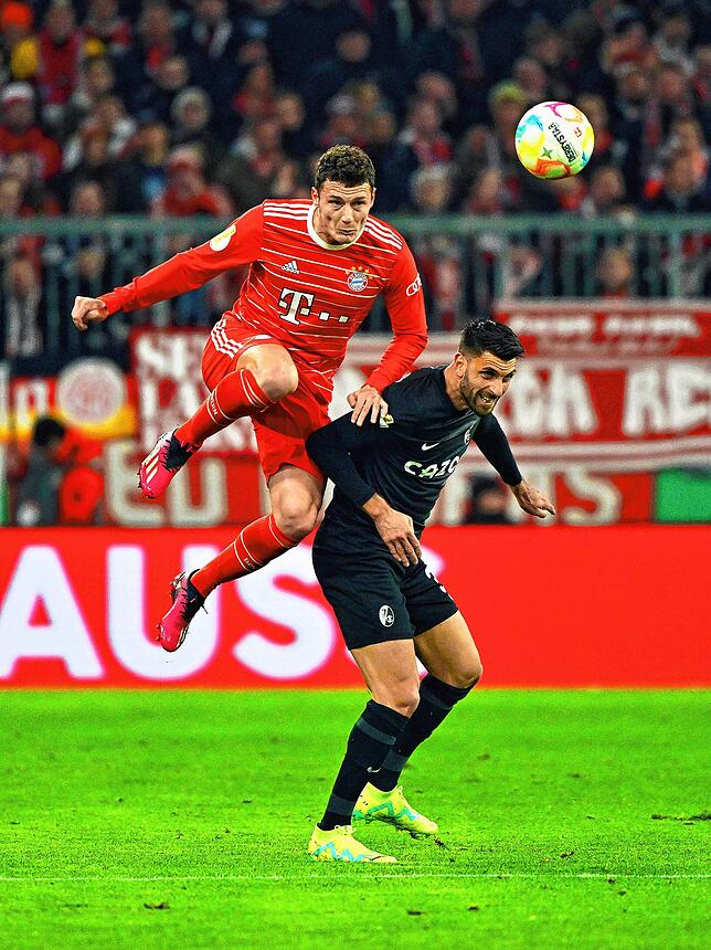 Bild 4: Höfler und Eggestein in Topform! Die Spielernoten des SC Freiburg bei der Pokalsensation in München