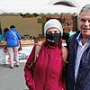 Tragen in der Regel beider Masken und halten dies für sinnvoll, mussten sich aber aggressiv zurechtweisen lassen: Marina und Reinhold ...