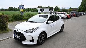 Heidelberg setzt als eine der ersten Kommune bundesweit auf ein Scan-Auto im Kampf gegen Parksünder - hier ein Scan-Fahrzeug bei einem ...